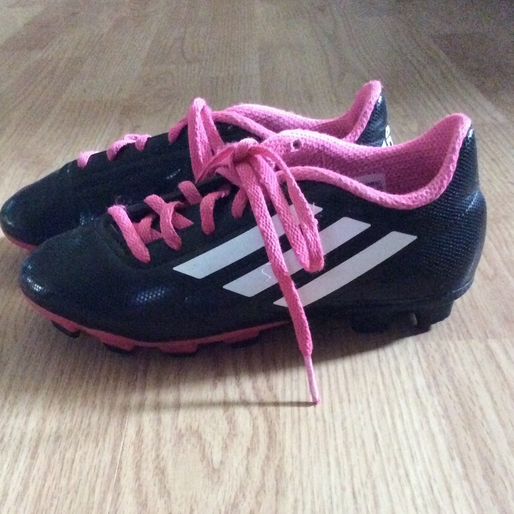 Kids adidas soccer cleats sz 2